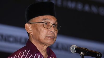 玻大臣：应对AI挑战   “记者是真相守护者”