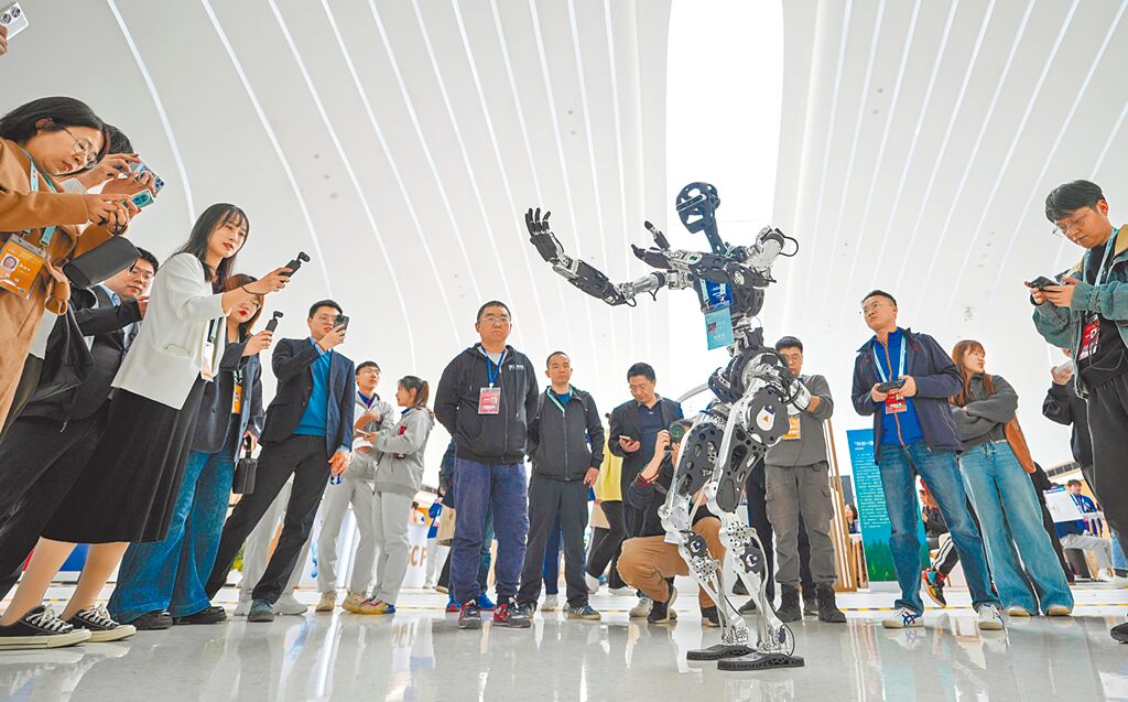 人形机器人夯 工程师薪酬水涨船高