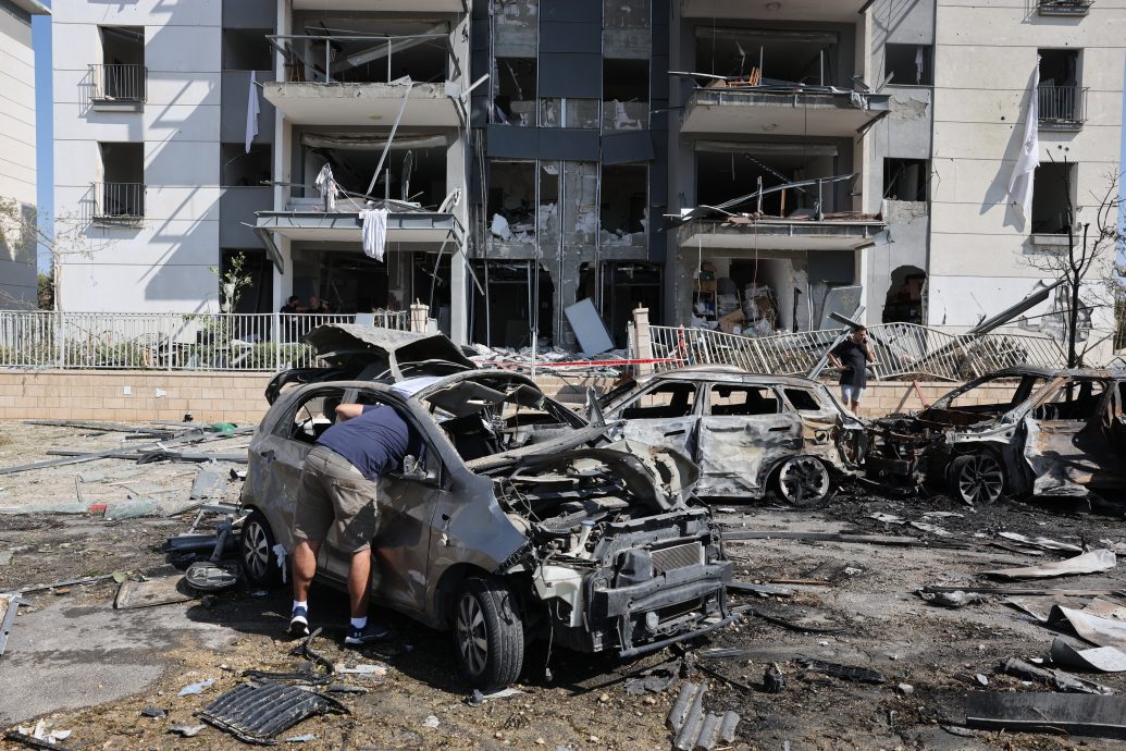 以色列南部拦截伊朗导弹 微软办公室险火患