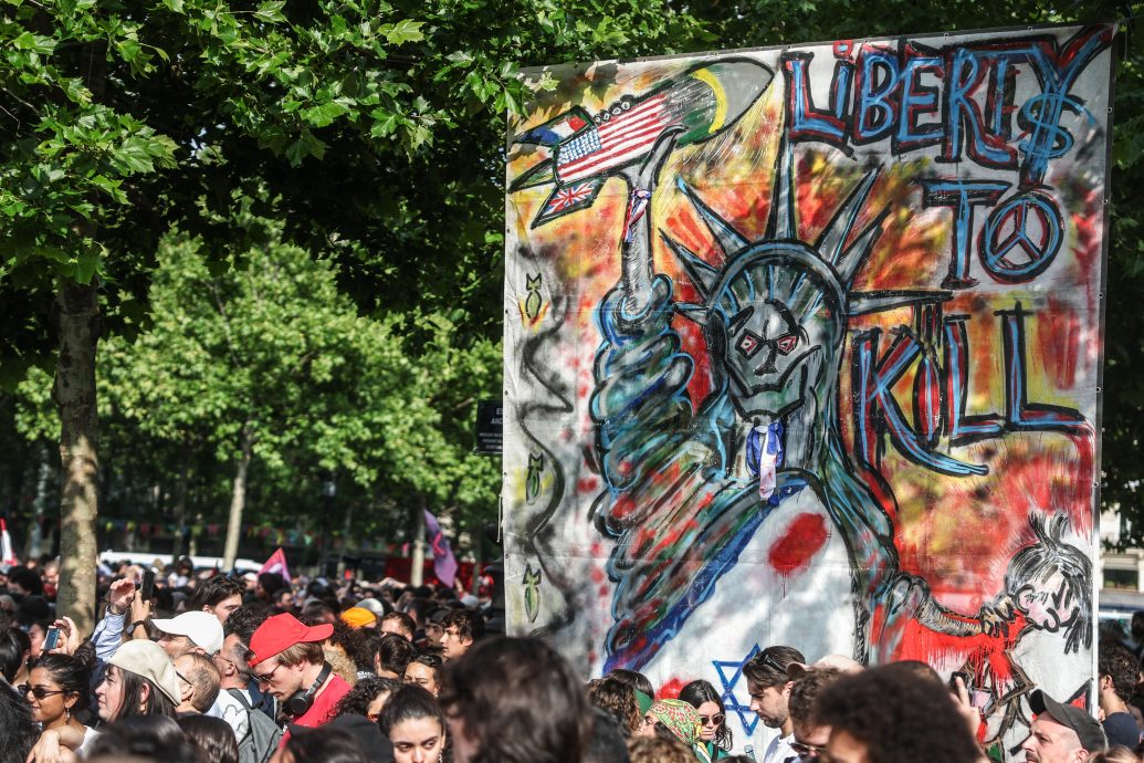 以色列拦截救援船玛德琳号 驱逐船上人员出境