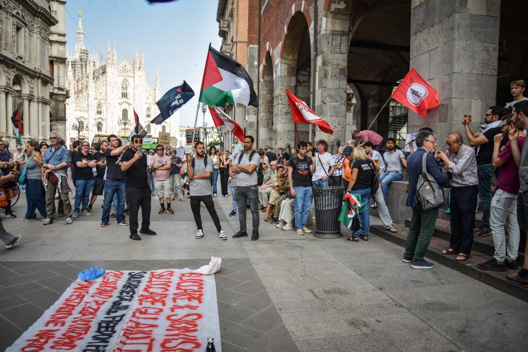 以色列拦截救援船玛德琳号 驱逐船上人员出境