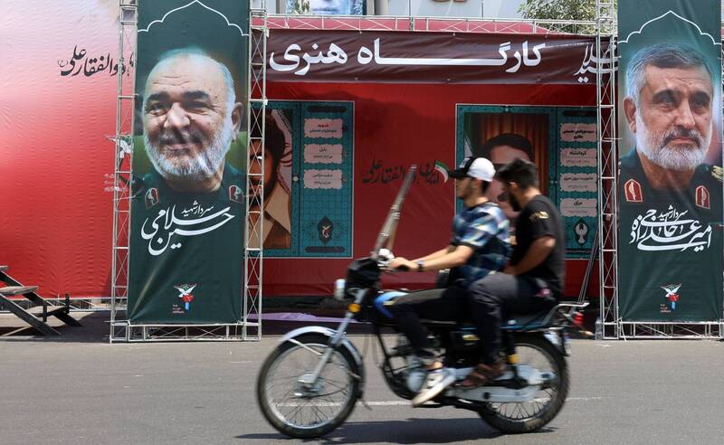 以色列特工用“假电话”通知开会 让伊朗空军高层全灭