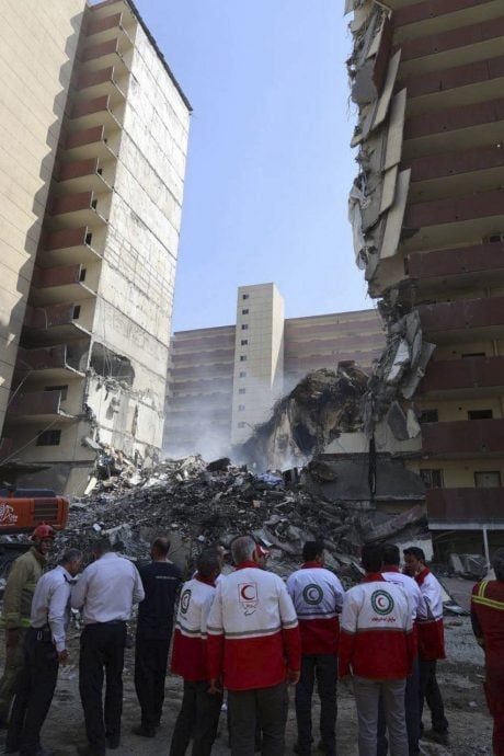 以防长警告：若伊朗继续发射导弹   德黑兰将“陷入火海”