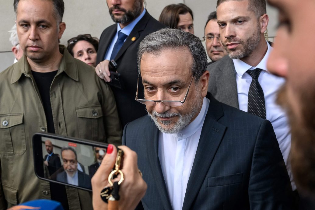 伊朗外长：德黑兰愿达成类似2015年核协议以化解冲突