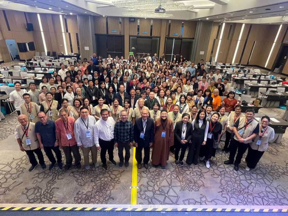 传承中华教义火种 《弟子规》德行研习营吸引200名教师参与