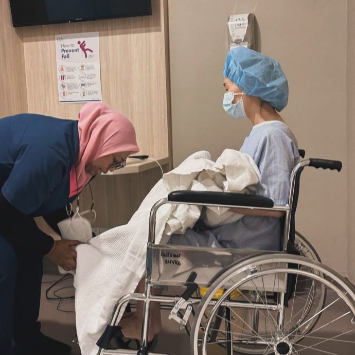 何芸妮3条主要动脉阻塞 手术后发文：身体恢复中