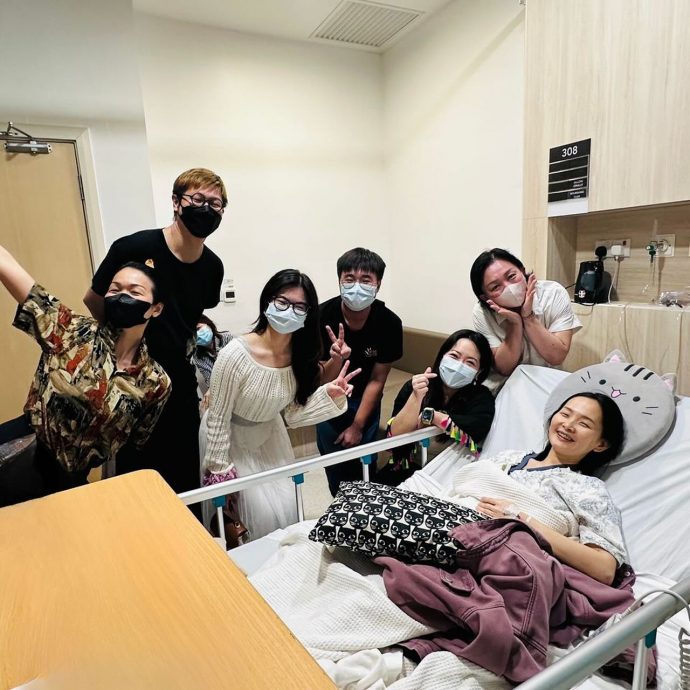 何芸妮3条主要动脉阻塞 手术后发文：身体恢复中