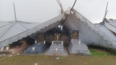淡边狂风暴雨掀翻9帐篷 9中学生被压伤