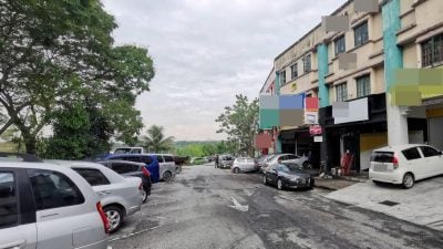 芙市政厅新规：汽车行业商家须租停车位 否则取消营业执照！
