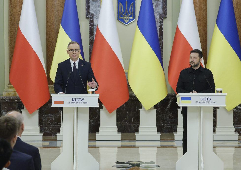 俄477架无人机60枚导弹袭乌规模破记录 波兰战机升空戒备