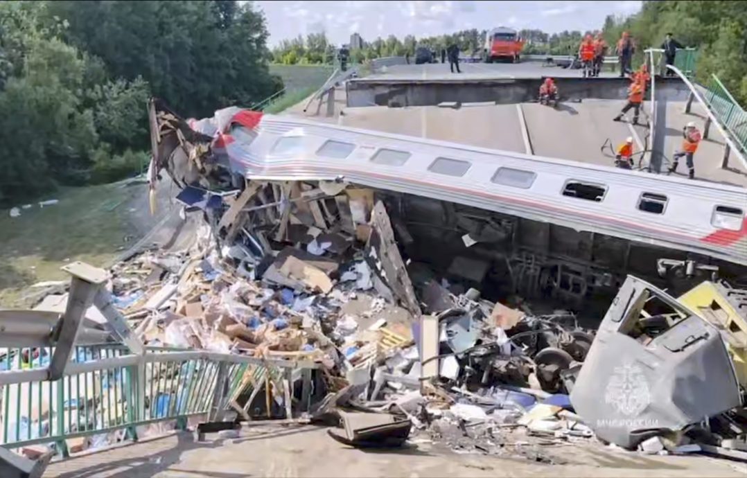 俄第二起桥梁坍塌事件 铁轨遭破坏 未酿伤亡