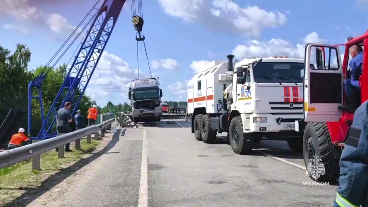 俄第二起桥梁坍塌事件 铁轨遭破坏 未酿伤亡