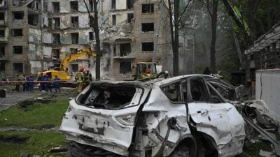 俄罗斯导弹白日攻击  杀死11名乌克兰民众逾百人受伤