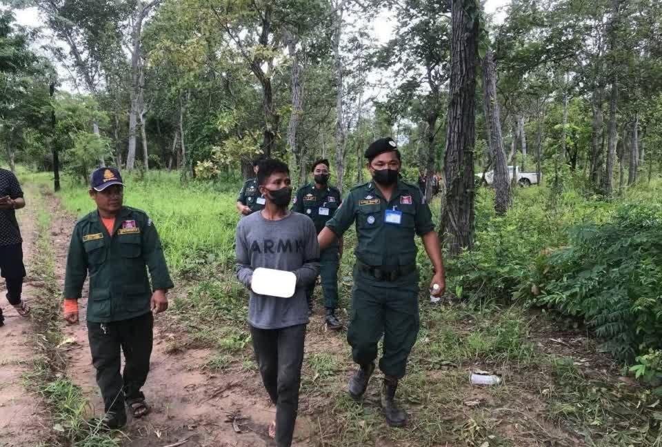 借用挖土机被拒 儿大怒乱刀弑父