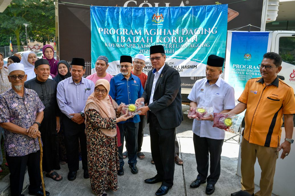 元首捐赠100头牛供宰牲仪式·国家王宫分肉予1.4万受惠者