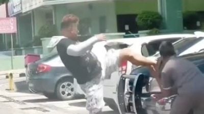 汽车司机为轻微擦撞道歉  仍受骑士暴打