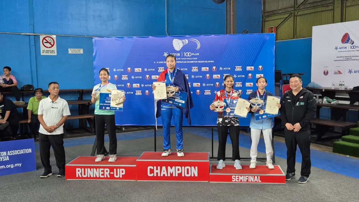 全国青少年羽球总决赛放异彩 刘子瑜包揽女单女双冠军