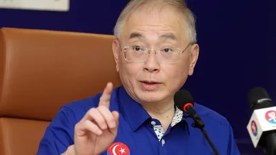 煤气桶风波| “严打行动”打击小贩 魏家祥:勿将责任推给前朝