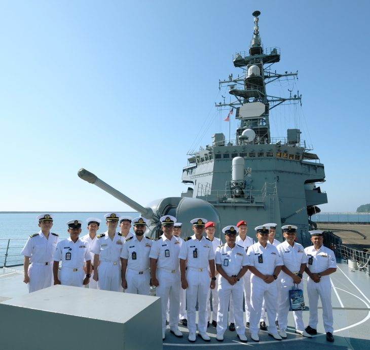 全国：日本海上自卫舰“春雨”号（Harusame）停靠关丹港口，并与关丹海军进行友好交流