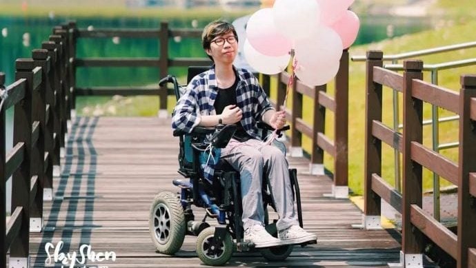 自小被嘲笑霸凌仍坚强乐观 肌萎男用音乐鼓舞他人