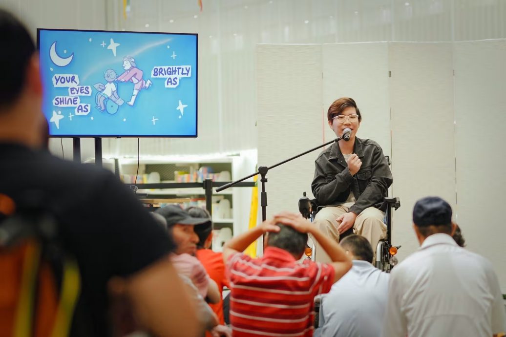 患肌肉萎缩症被嘲笑 狮城男子用音乐鼓舞他人