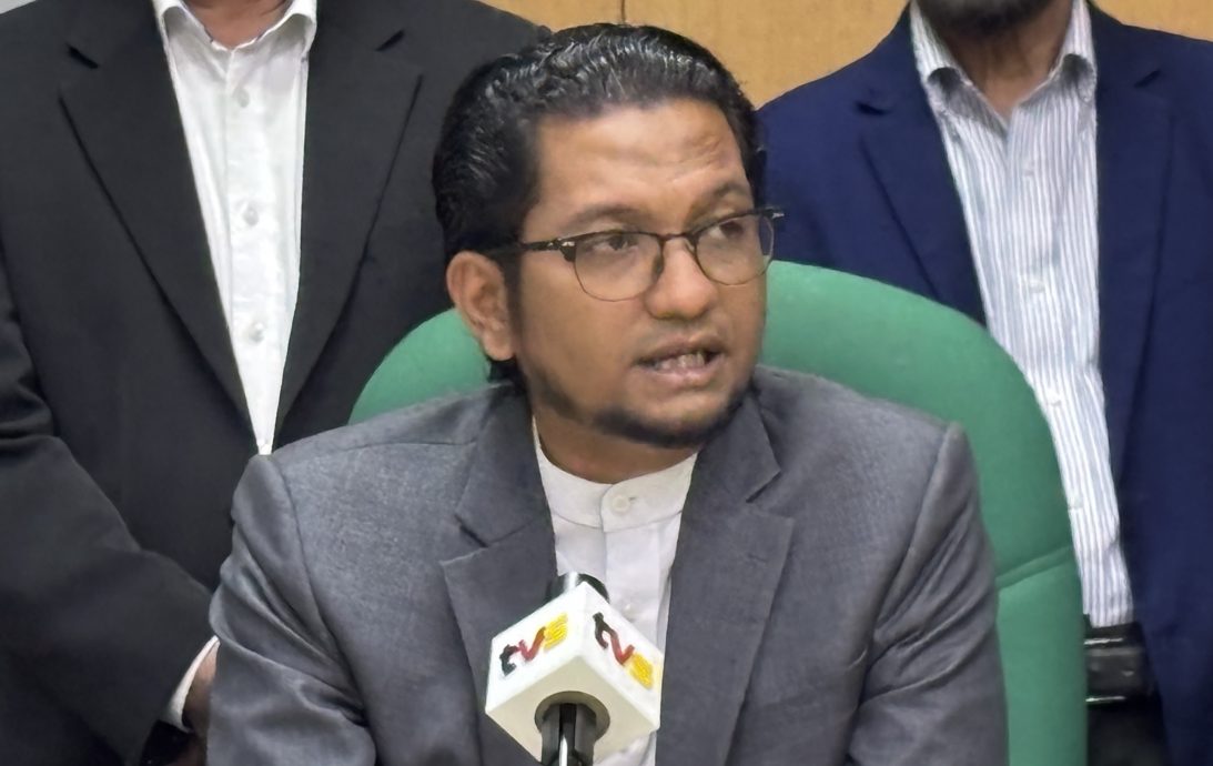 全国：谢奥马见证2私企签约   砂拉越发展黄梨罐头工业