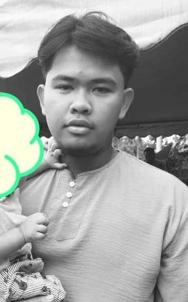 全国:UPSI车祸:在宜力东西大道交通事故中,不幸身亡的依德利斯教育大学学生莫哈末阿基尔被亲友们誉为数学天才,他的猝然离世让家人悲痛不已。