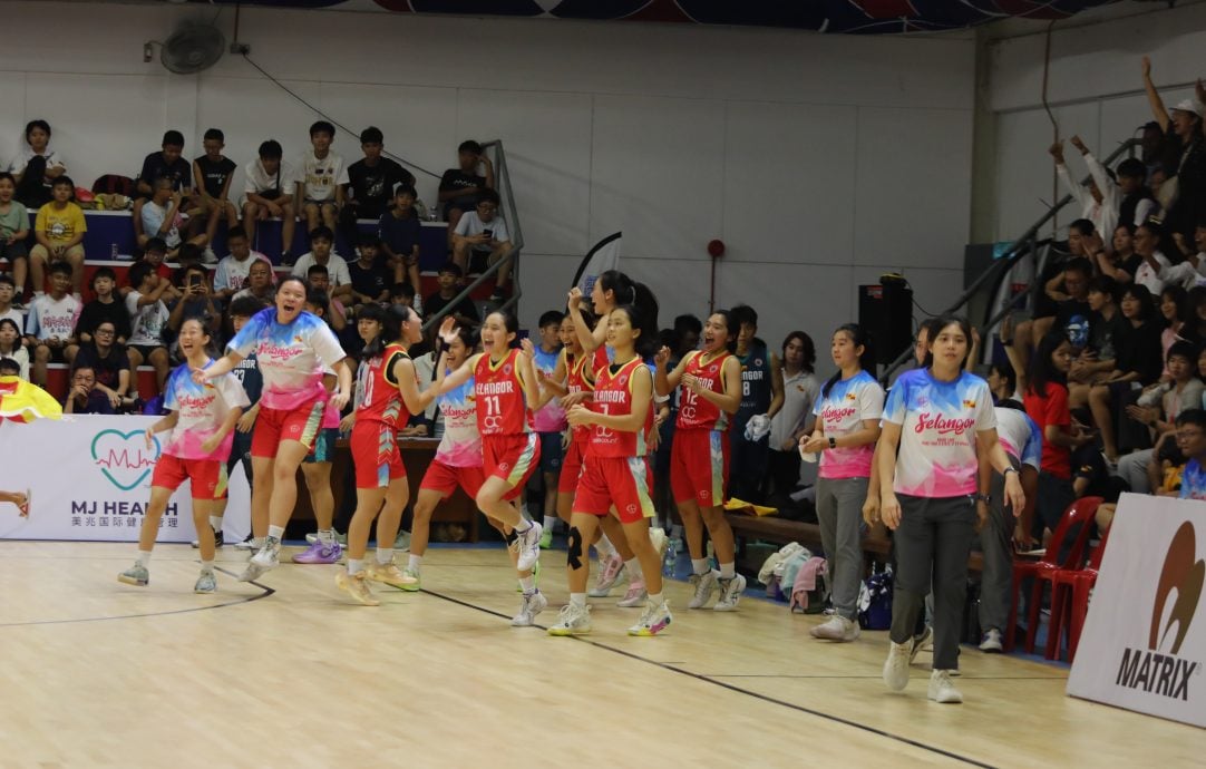 全国U17篮球赛|成改制后包揽男女冠军第一队  雪兄妹缔造历史