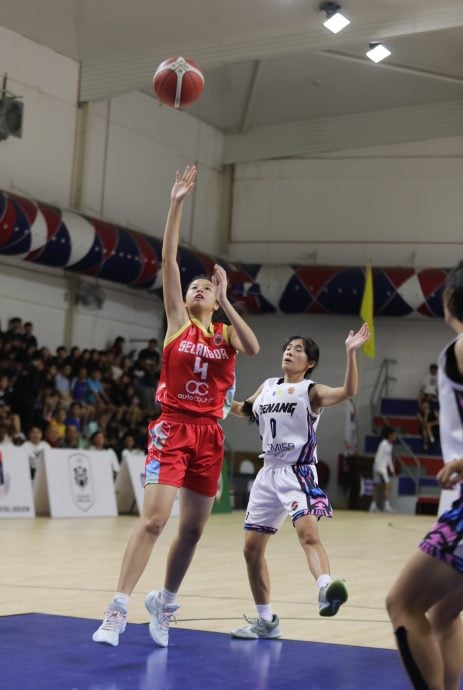 全国U17篮球赛|成改制后包揽男女冠军第一队  雪兄妹缔造历史