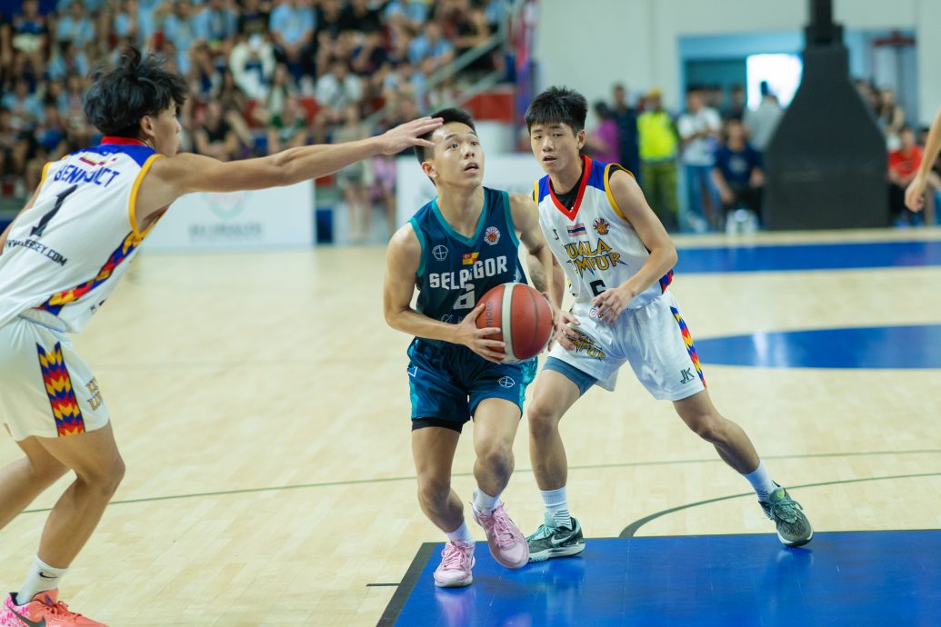 全国U17篮球赛|成改制后包揽男女冠军第一队  雪兄妹缔造历史