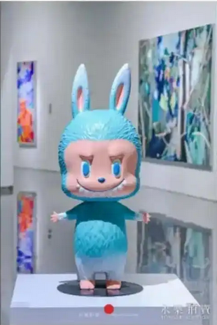 全球唯一薄荷绿LABUBU 拍出逾百万元天价