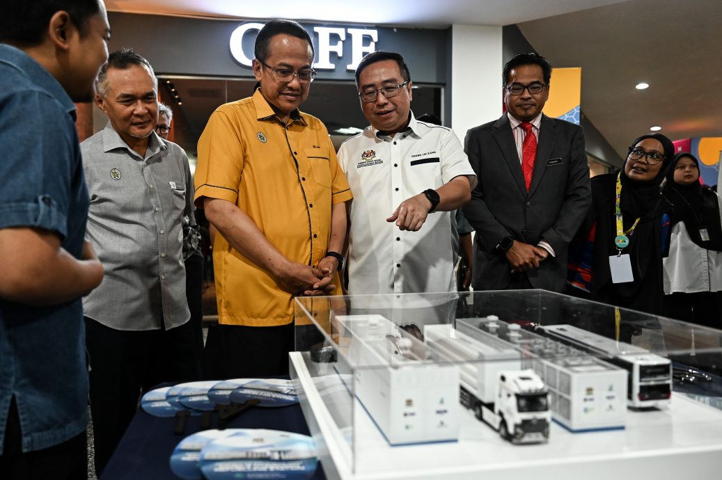 全:已签发/科学、工艺及革新部长郑立慷表示,东海岸各州,包括登嘉楼,在未来科技的发展方面具有巨大潜力。