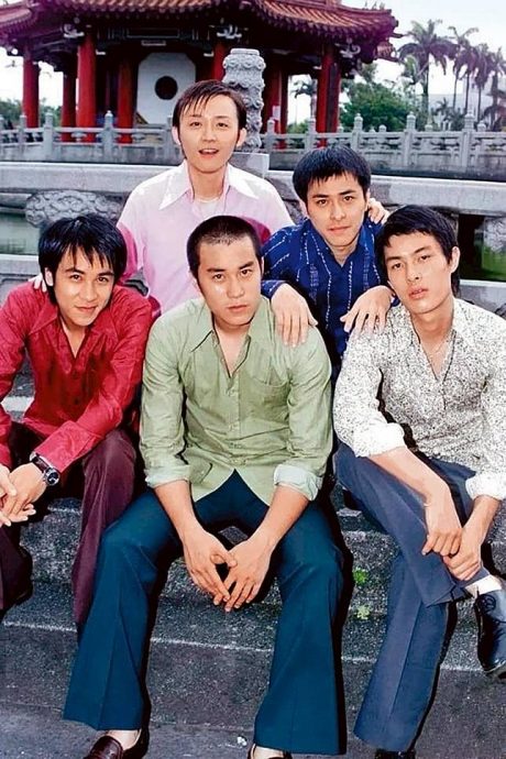 八点档男星6获金钟奖 为生计与妻夜市摆摊