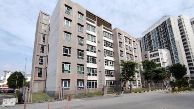 独家 | 公寓保安严密仍出事 女大生毙命宿舍引学生恐慌