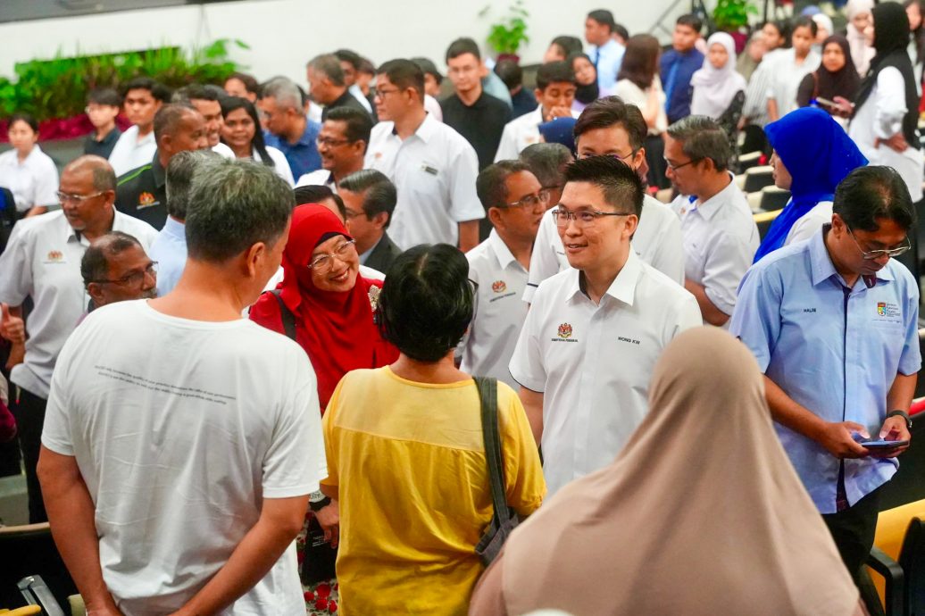 公立大学中六课程开跑 黄家和:助学生无缝衔接大专生活