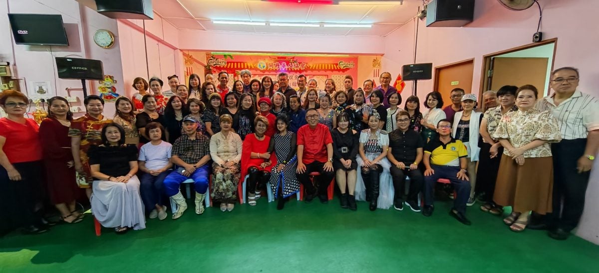 关丹华人协会以歌唱交流庆祝双亲节。