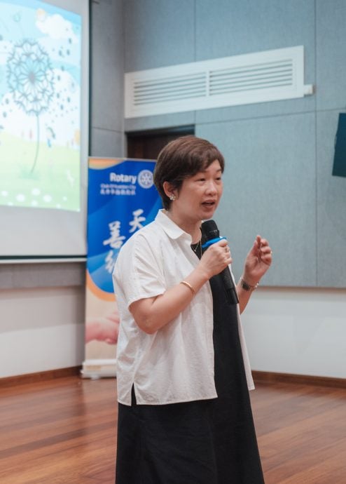 关丹华扬扶轮社与彭佛青联办培训,逾50位青少年领袖参与成长之旅。