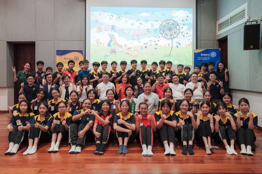 关丹华扬扶轮社与彭佛青联办培训,逾50位青少年领袖参与成长之旅。