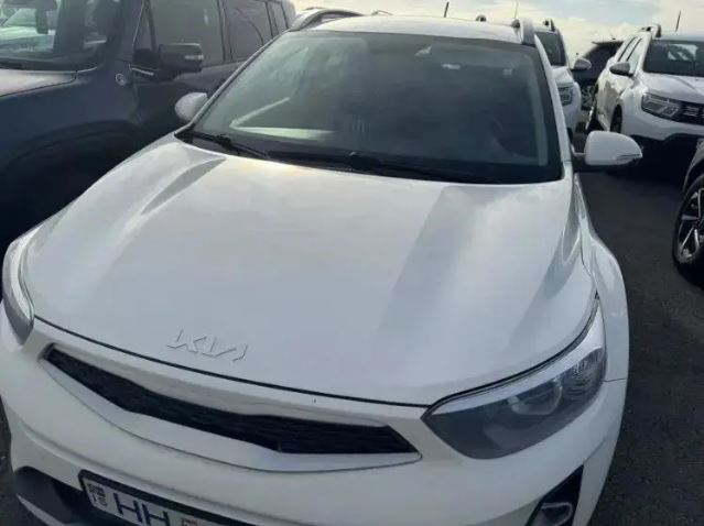 冰岛自驾游车被风沙磨损 中国游客买全保仍遭索赔8万