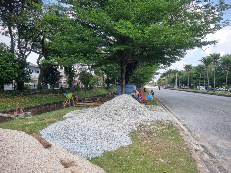 分阶段封路提升排水系统  梳邦市厅促驾驶者用替代路线