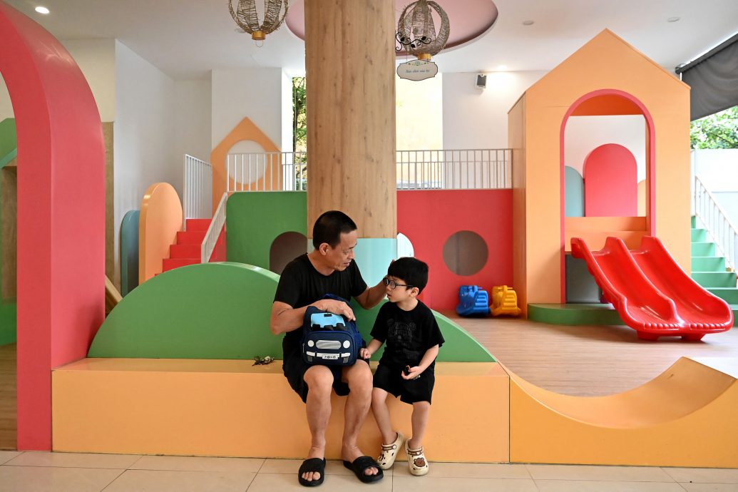 力求扭转持续下降出生率 越南取消“二胎政策”