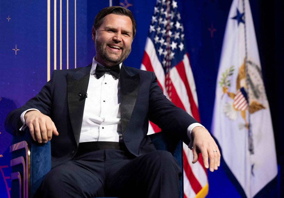 加州正式提告特朗普 万斯:“总统不会退缩”