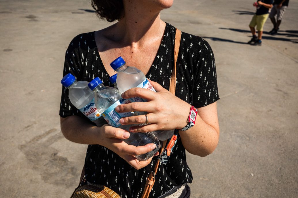 南欧各地热浪加剧 引发火灾