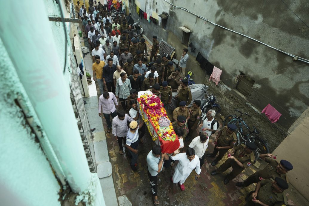 印度航空夺命空难引忧虑 机票订票率暴跌逾30%