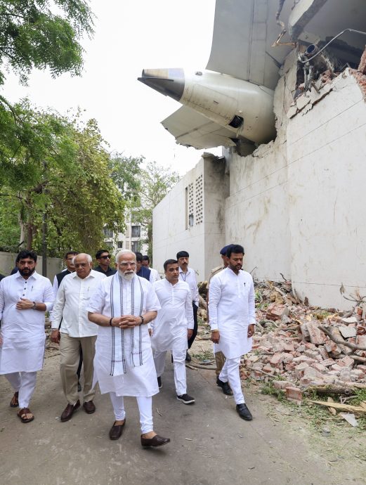 印度航空重大空难 习近平向莫迪、英王致慰问电