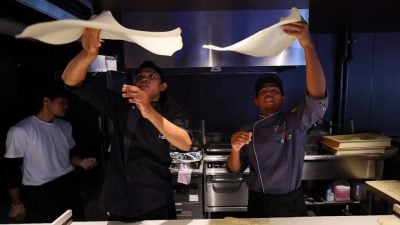 大马美食香飘大阪世博  “飞天印度煎饼”征服国际味蕾