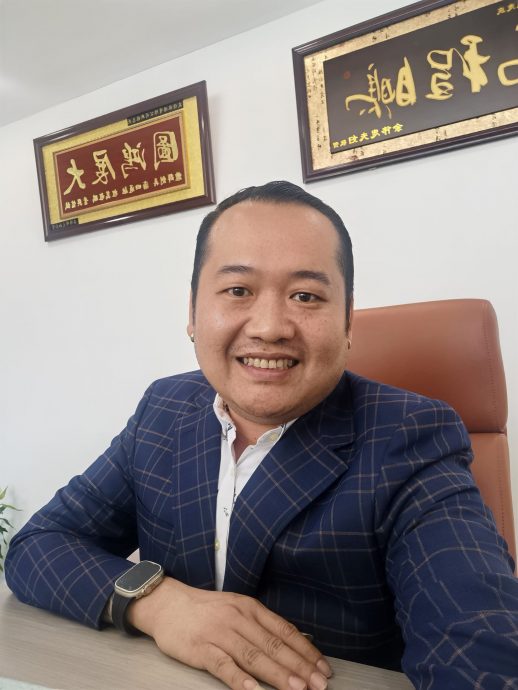 原赴中国海南带团，吴来存死因是心脏肿大