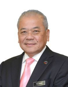 吴添泉热烈欢迎中国驻亚庇总领事朱兴龙抵沙履新