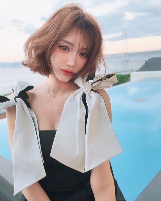 周鹤年撇性交易前AV女优 日媒曝背后环抱亲密照