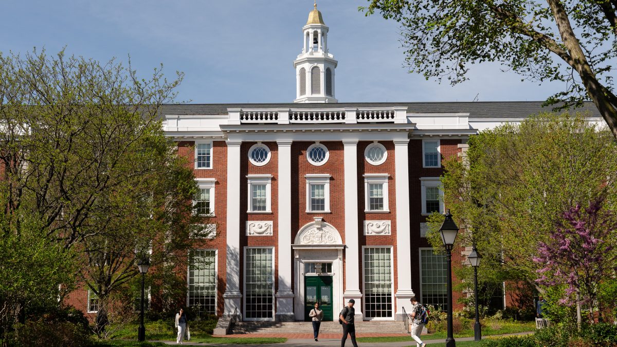 哈佛寻求法院解冻经费 宣称危及国安公卫研究